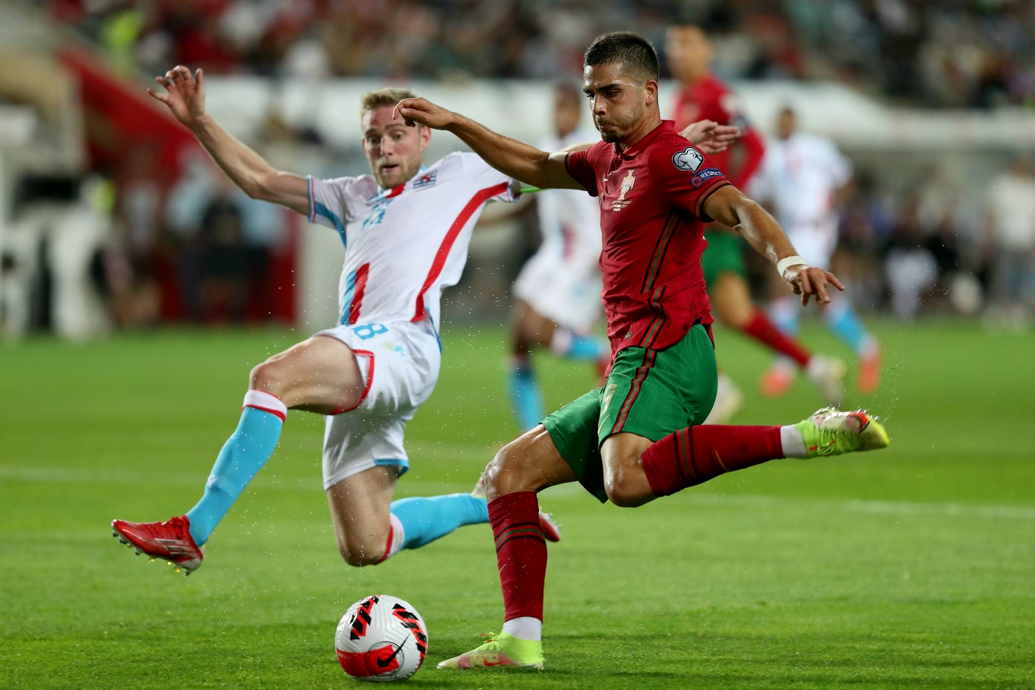 苏格兰在主场取胜，晋级形势看好