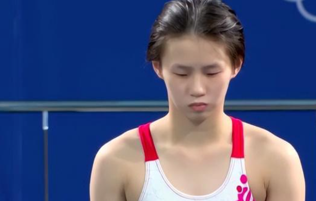 举重比赛女子组全速展开激烈较量