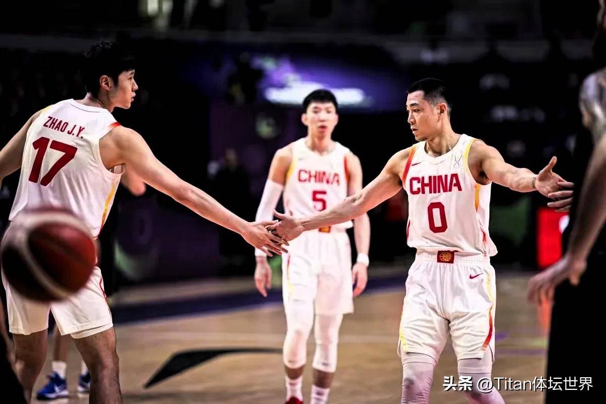 包含CBA联赛总决赛战队争夺激烈历史性一战即将上演的词条