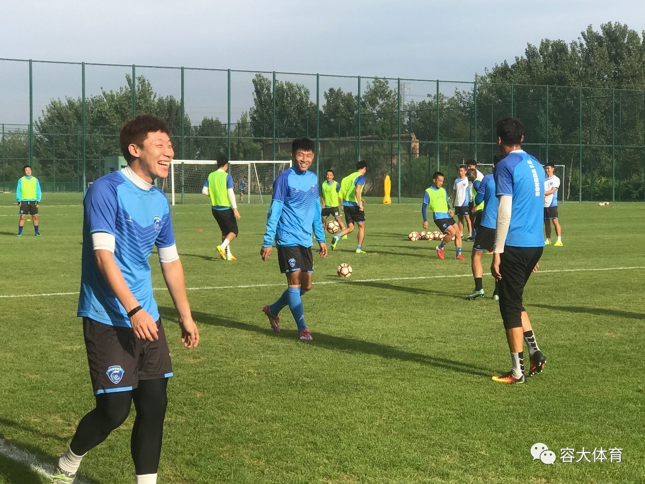 比赛激烈异常，各队争分夺秒