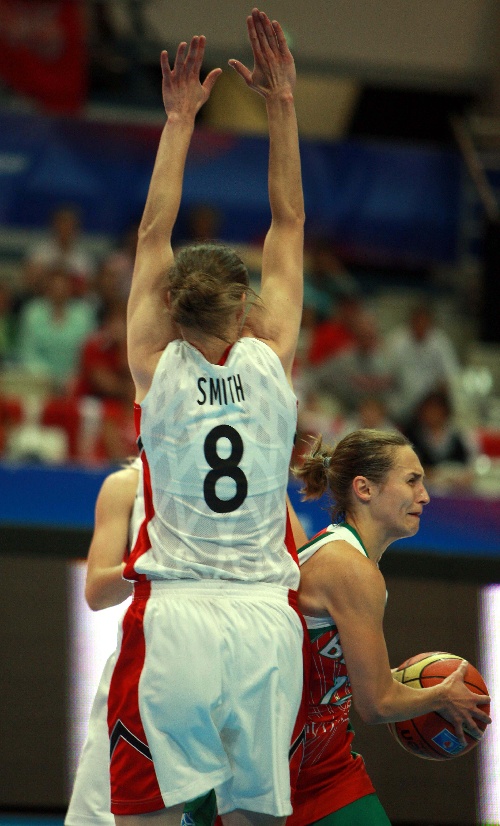 白俄罗斯VS捷克，胜利谁先到手