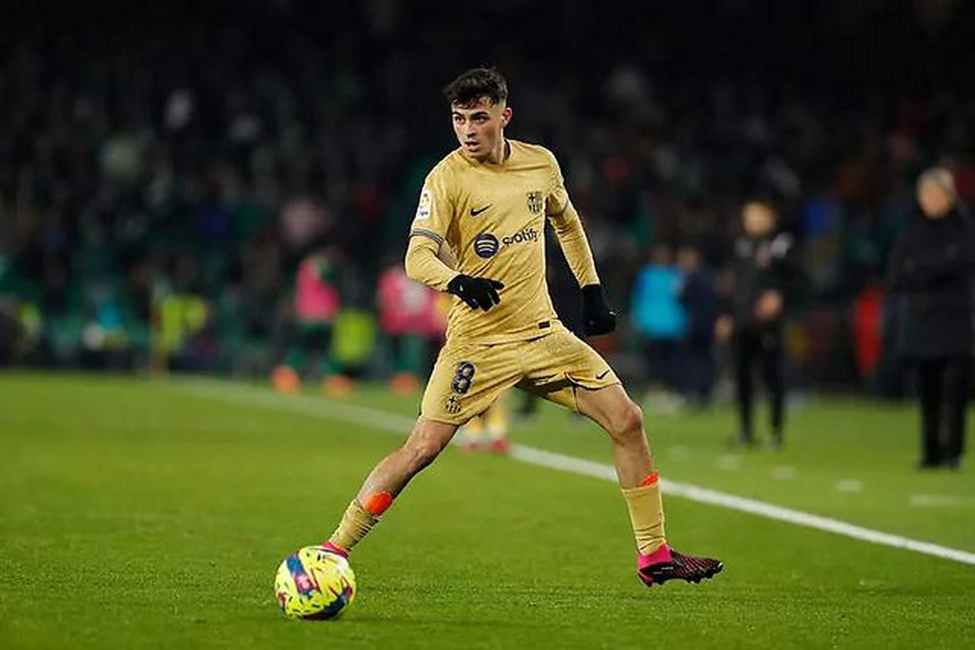 od体育app-包含巴萨名将佩德里宣布加盟泰山，为球队带来更多进攻火力的词条