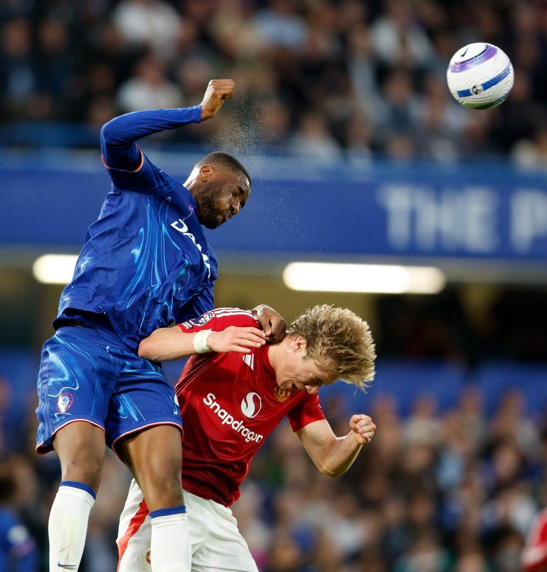 包含丹麦球队在比赛中击败对手，助力实现突破的词条