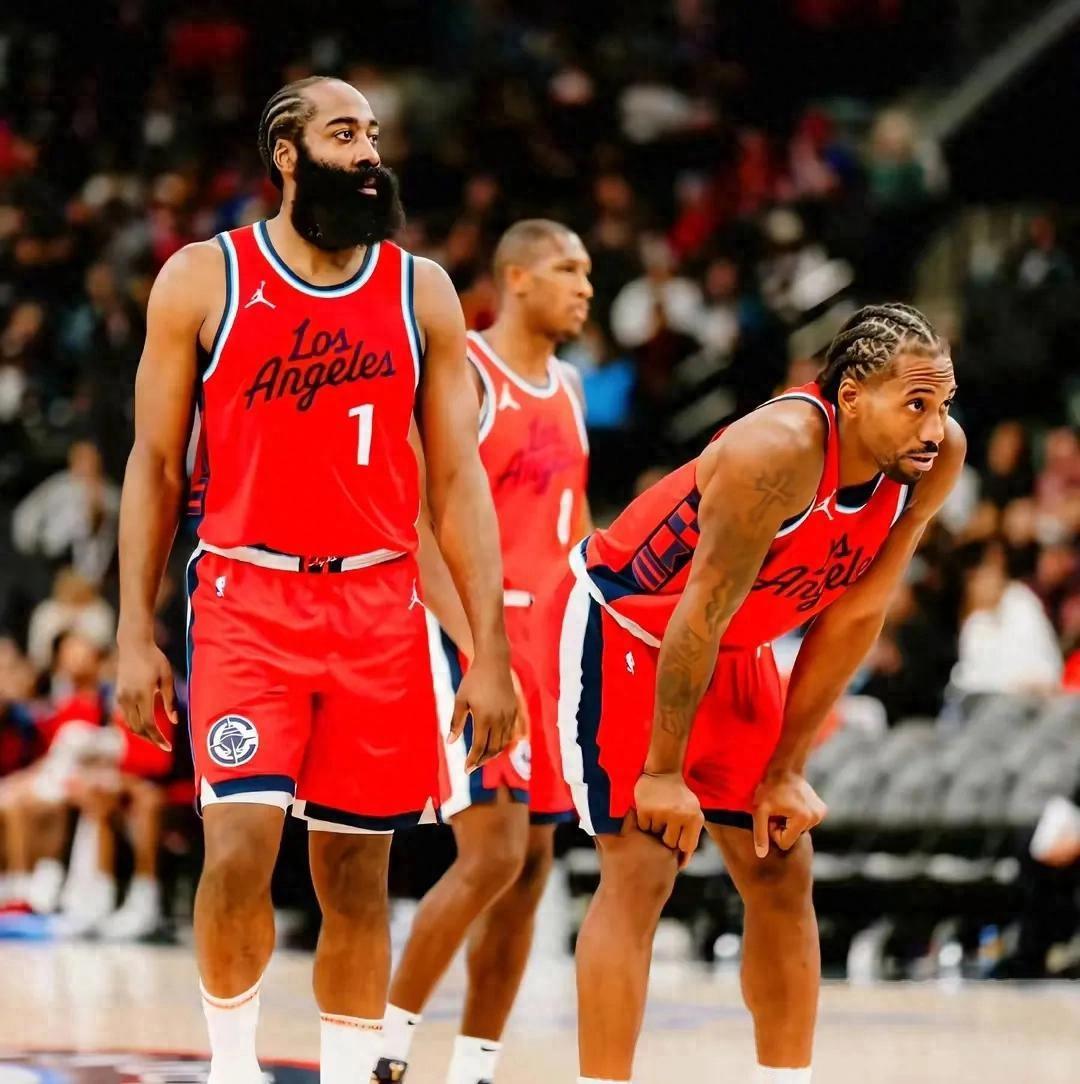 包含猛龙接连战胜雄鹿、快船，取得双赢！的词条