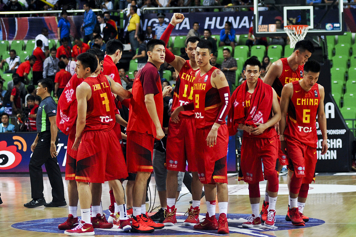 强队在比赛中取得了关键胜利